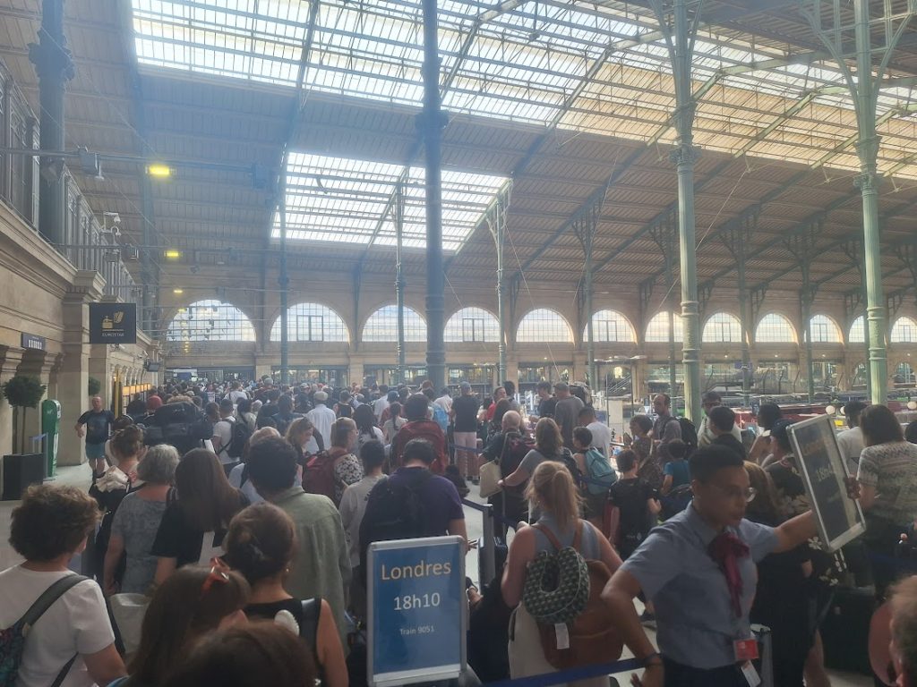 eurostar queue gare du nord