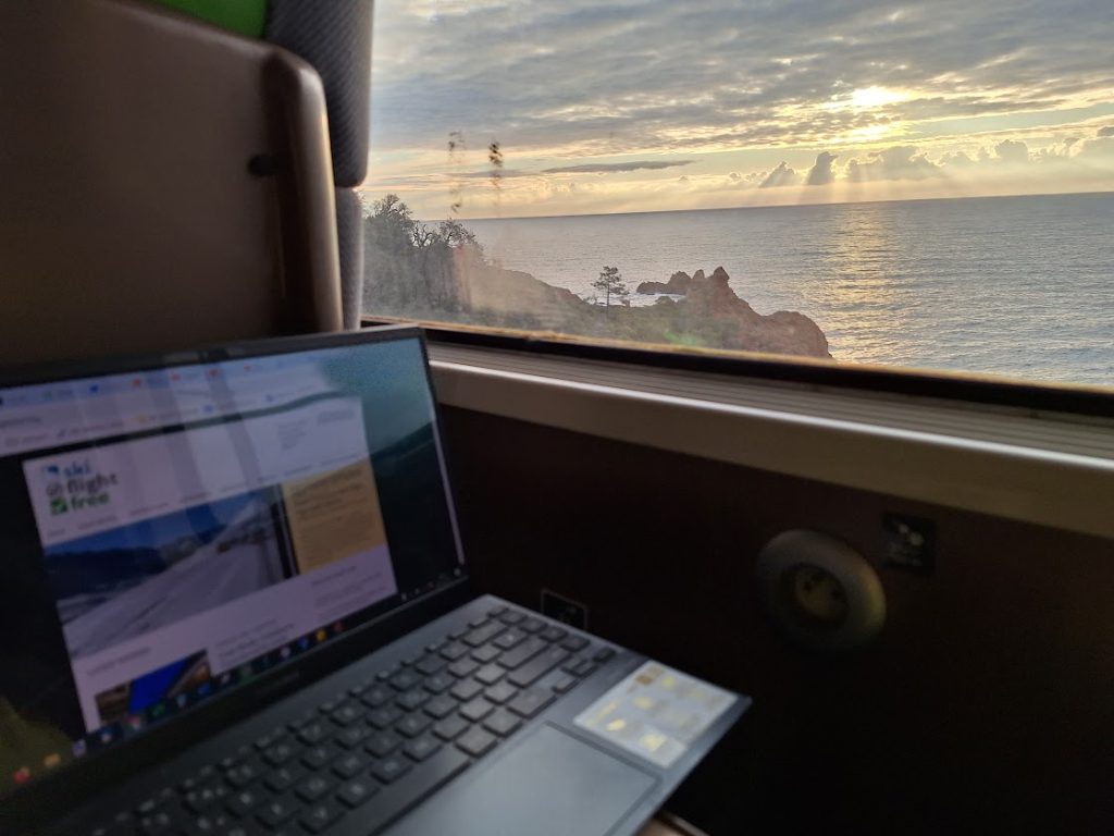 paris-nice-night train-view