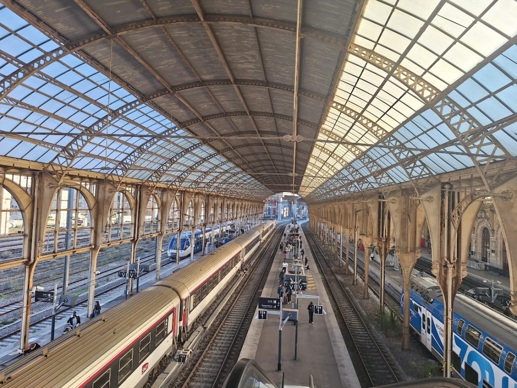 nice railway station